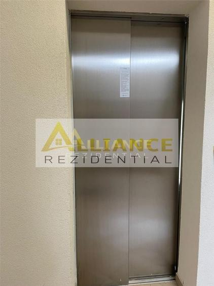 Apartament cu 3 camere decomandat în Berceni