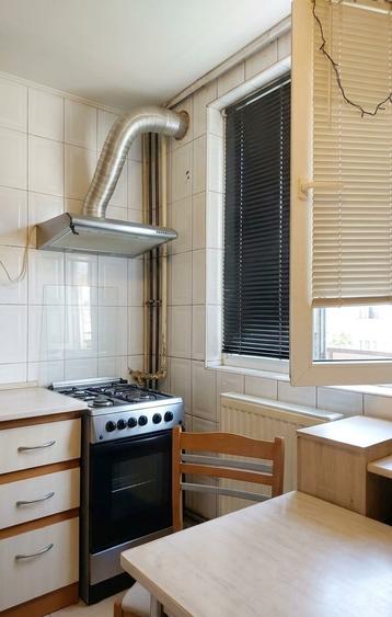 Apartament cu 3 camere decomandat, mobilat în Virtuții