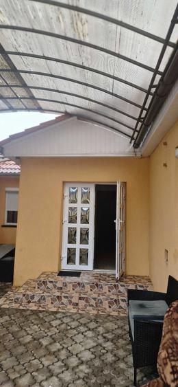 Casă cu 2 camere în Central