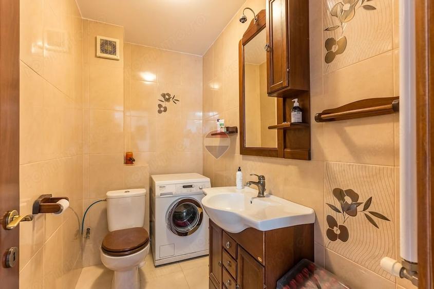 Casă cu 5 camere cu Teren 869 Mp în Bucium
