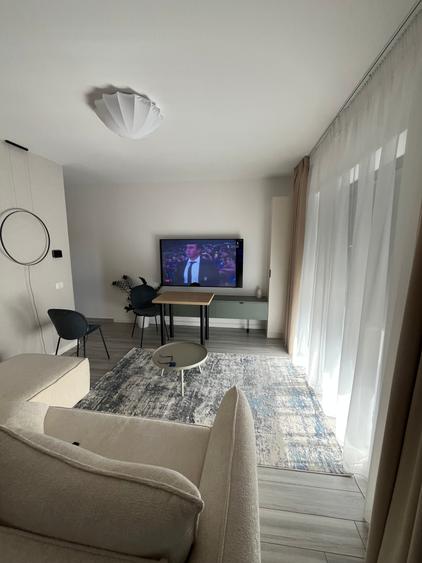 Apartament cu 2 camere în Apărătorii Patriei