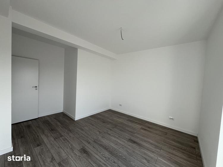 Casă cu 5 camere cu Teren 300 Mp în Central