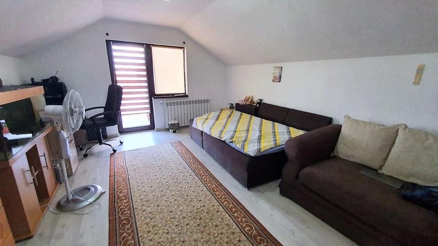 Casă cu 3 camere cu Teren 430 Mp în Calea Poplăcii