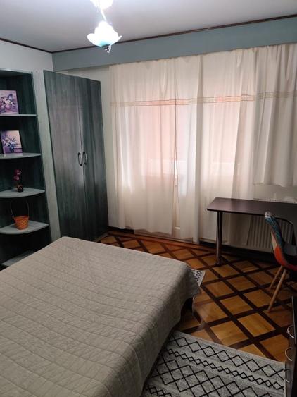 Apartament cu 3 camere decomandat în Dorobanți