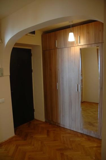 Apartament cu 3 camere decomandat în Ștrand