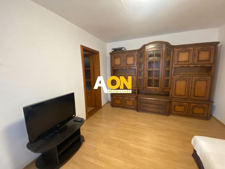Apartament cu 2 camere semidecomandat, mobilat în Cetate