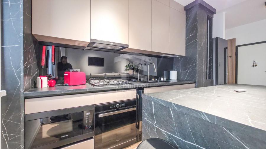 Apartament cu 3 camere decomandat, mobilat în 13 Septembrie