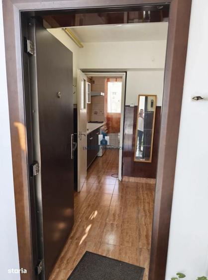 Vanzare Apartament 2 Camere Semidecomandat Piata Sudului - 4