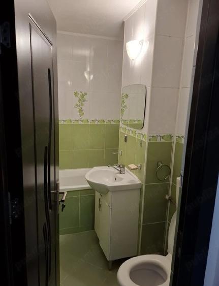 Garsonieră decomandată în Central