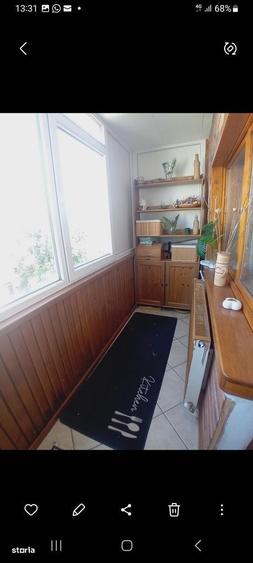 Apartament cu 4 camere decomandat în Est
