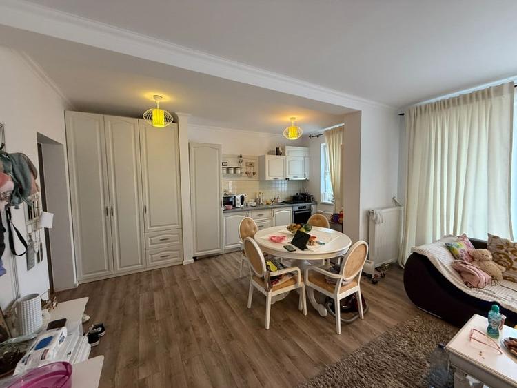 Apartament 2 camere, utilat si mobilat, 2 locuri de parcare - Hotel IQ Comision0 - 5