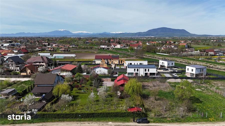Teren de 500 mp, în Stupini