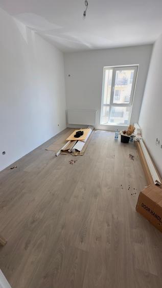 Apartament cu 3 camere decomandat în Berceni