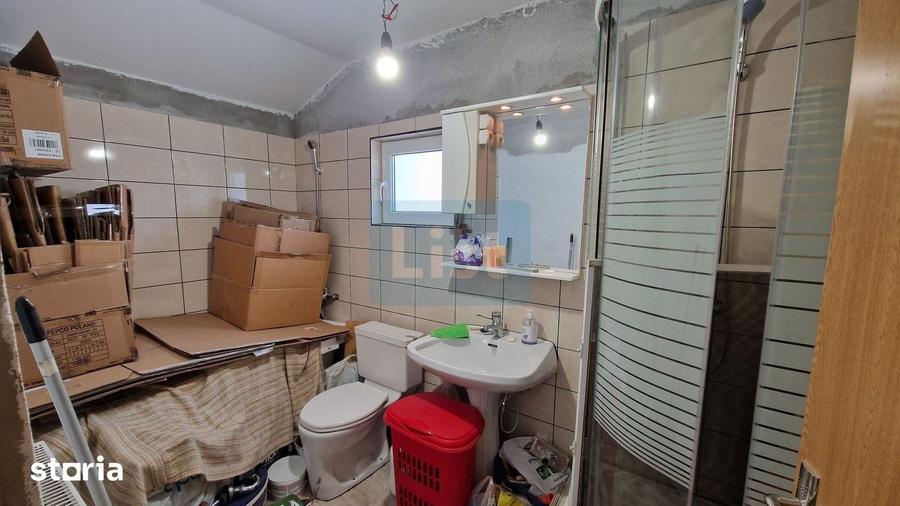 Casă cu 2 camere cu Teren 380 Mp în Valea Roșie