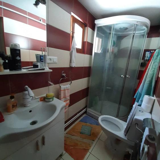 Casă cu Teren 850 Mp în Vale