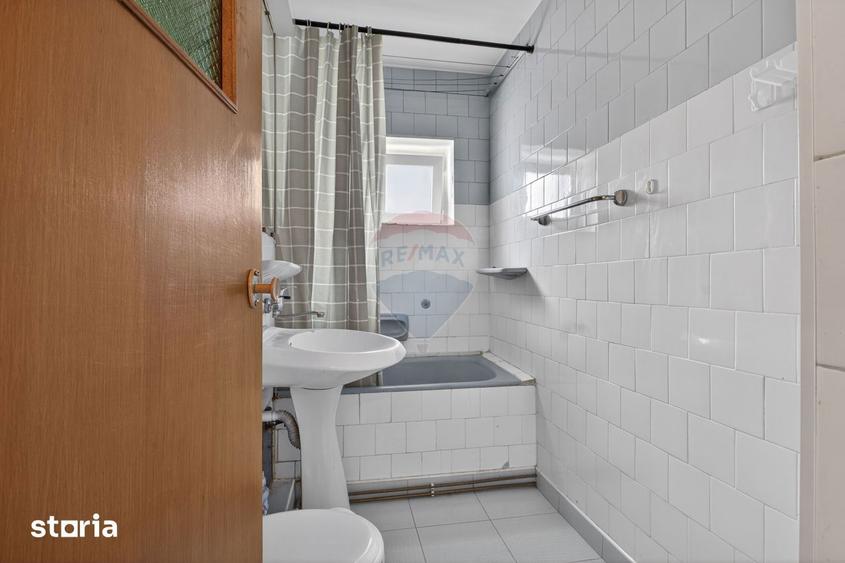 Apartament cu 5 camere în Micălaca
