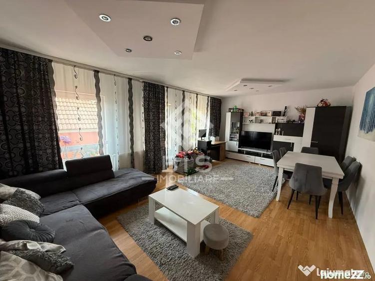 Apartament cu 4 camere decomandat în Central