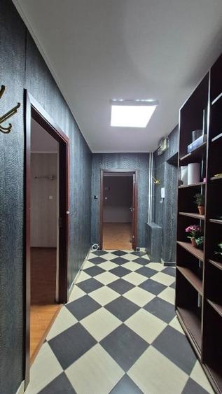 Apartament cu 3 camere decomandat în Decebal