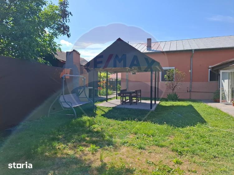 Casă cu 4 camere cu Teren 700 Mp în Afumați