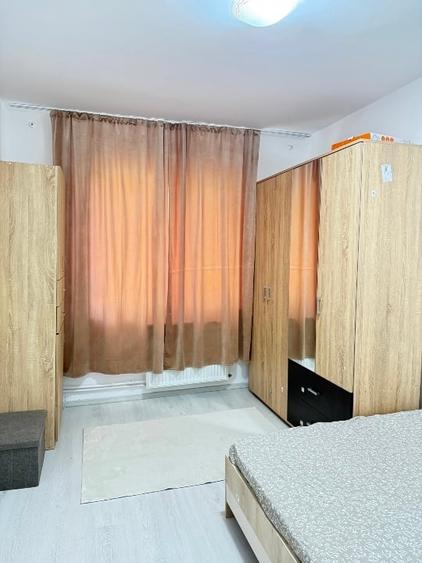 Apartament cu 3 camere semidecomandat, mobilat în Călărași