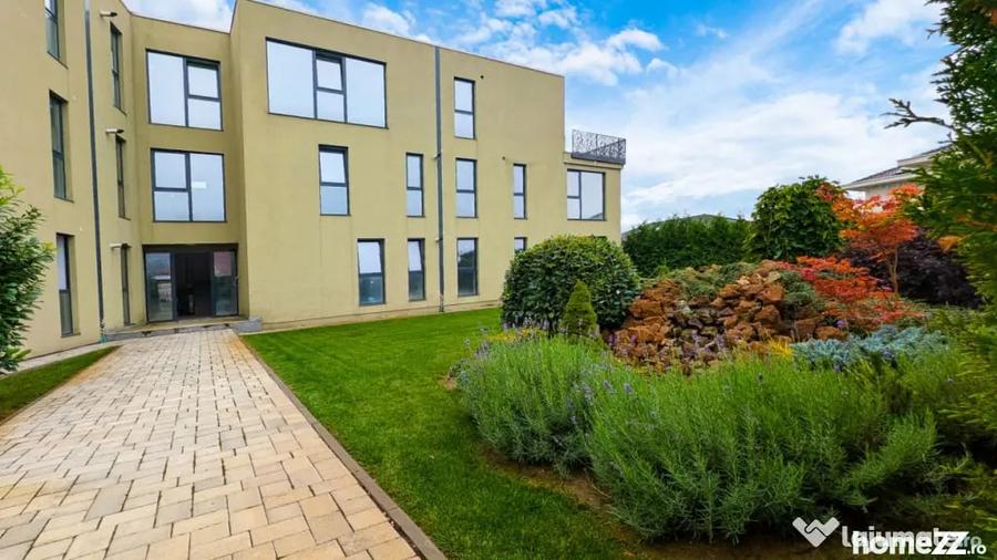 Apartament cu 4 camere decomandat în Vest