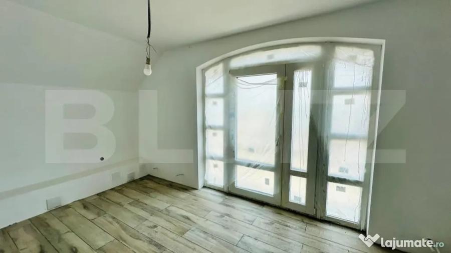 Casă cu 3 camere cu Teren 300 Mp în Central