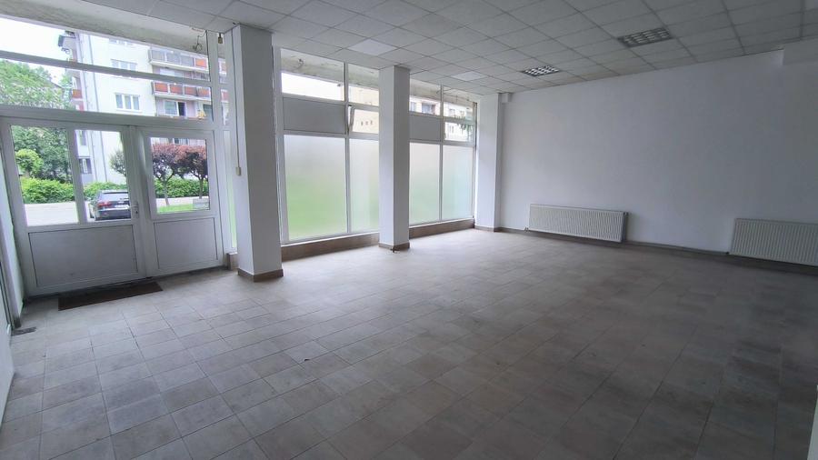 Spațiu comercial, de 200 mp, în Exterior Vest