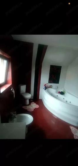 Casă individuală cu 5 camere cu Canalizare în Sânpetru