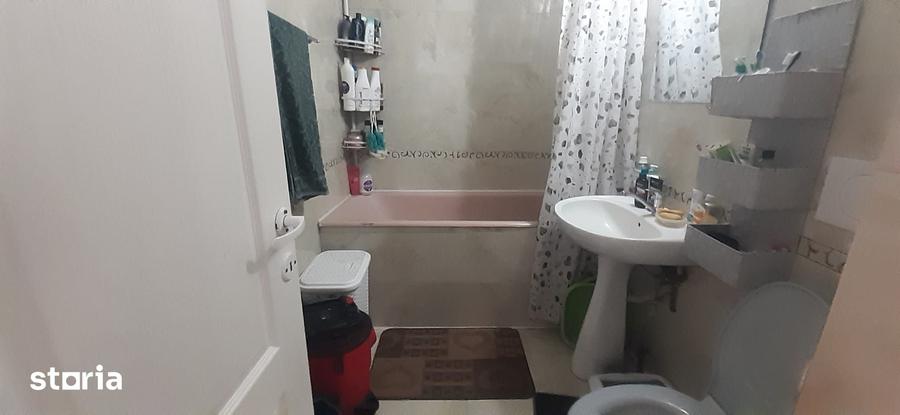 Apartament cu 2 camere decomandat în Republicii
