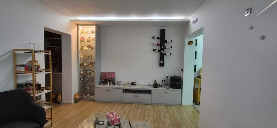 Apartament cu 2 camere nedecomandat în Piața