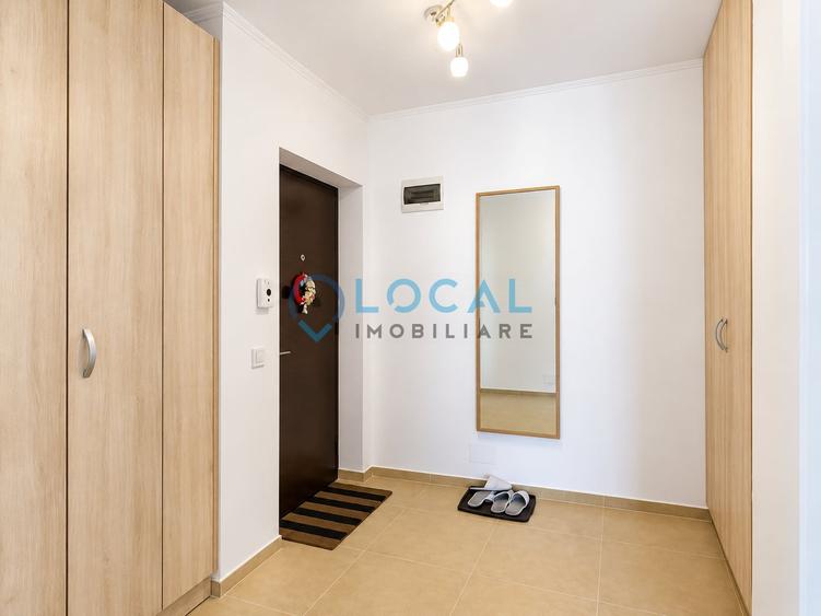 Apartament cu 2 camere semidecomandat, mobilat în Central