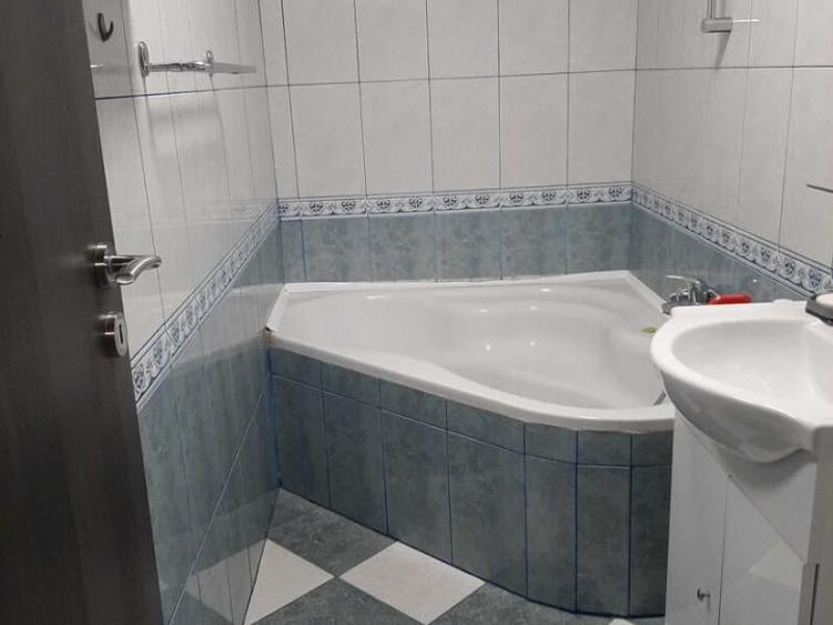 Apartament cu 2 camere decomandat, mobilat în Sebastian