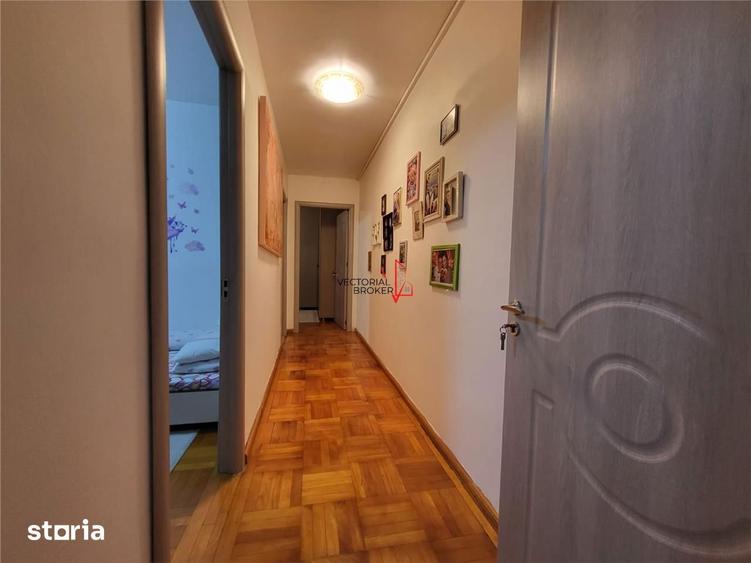 Apartament cu 4 camere semidecomandat, mobilat în Berceni
