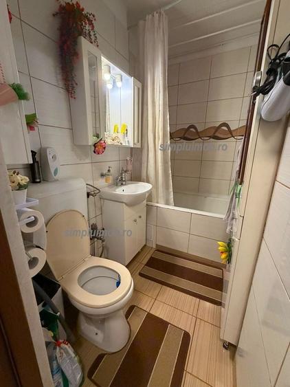 Apartament cu 2 camere semidecomandat, mobilat în Titan