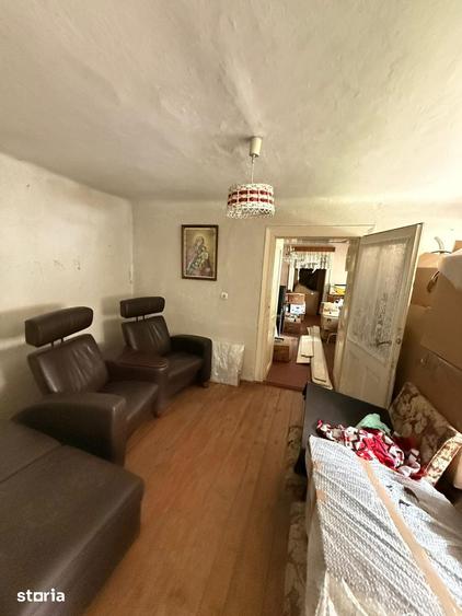 Casă cu 3 camere cu Teren 2093 Mp în Pianu