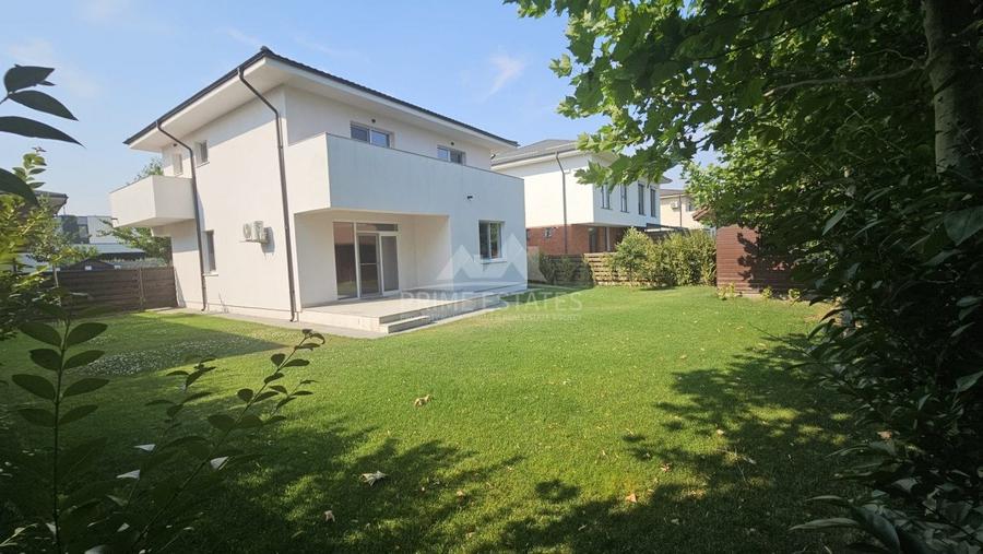 Casă individuală cu 5 camere cu Canalizare în Corbeanca