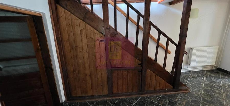Casă cu 5 camere cu Teren 251 Mp în Zamora