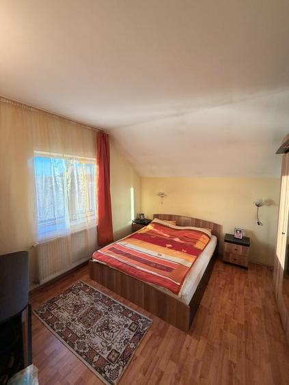 Casă individuală cu 5 camere cu Garaj în Mocira