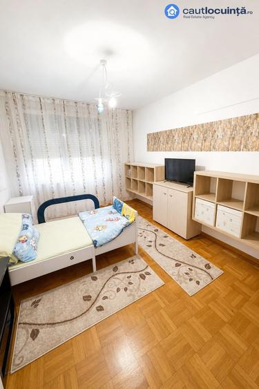 Apartament cu 3 camere decomandat în Alexandru Obregia