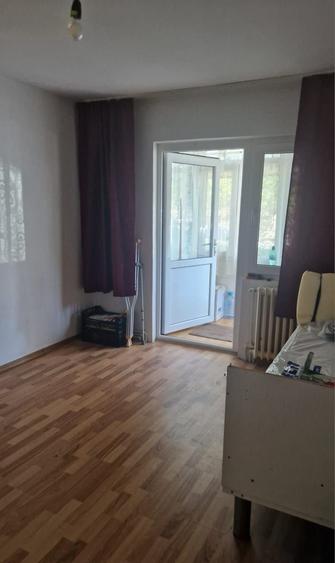 Apartament cu 2 camere semidecomandat în Deve
