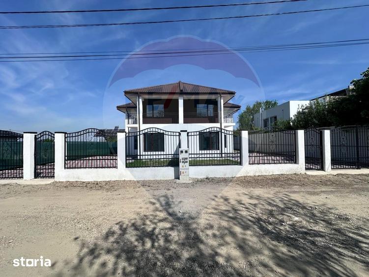 Casă cu 4 camere cu Teren 268 Mp în Crevedia