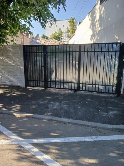 Casă cu Teren 360 Mp în Rahova