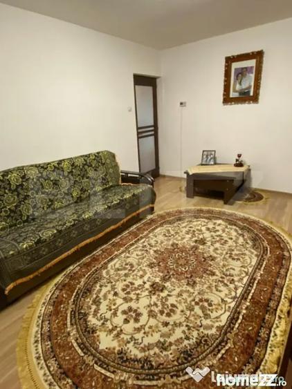Apartament cu 2 camere decomandat în Vest