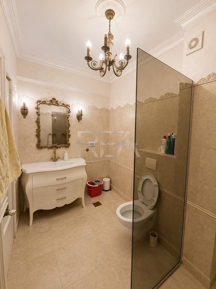 Apartament cu 3 camere decomandat, mobilat în Nerva Traian