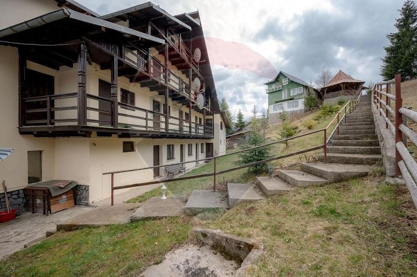 Hotel/Pensiune, de 600 mp, în Valea Doftanei