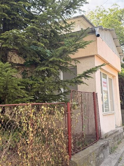 Spațiu comercial, de 17 mp, în Albești