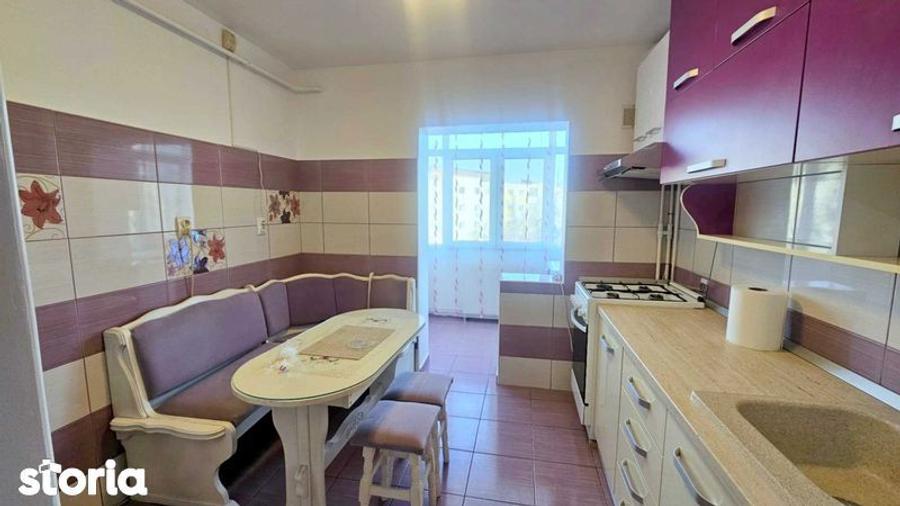 Apartament cu 2 camere decomandat în Nicolina