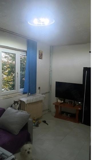 Garsonieră decomandată în Brâncoveanu