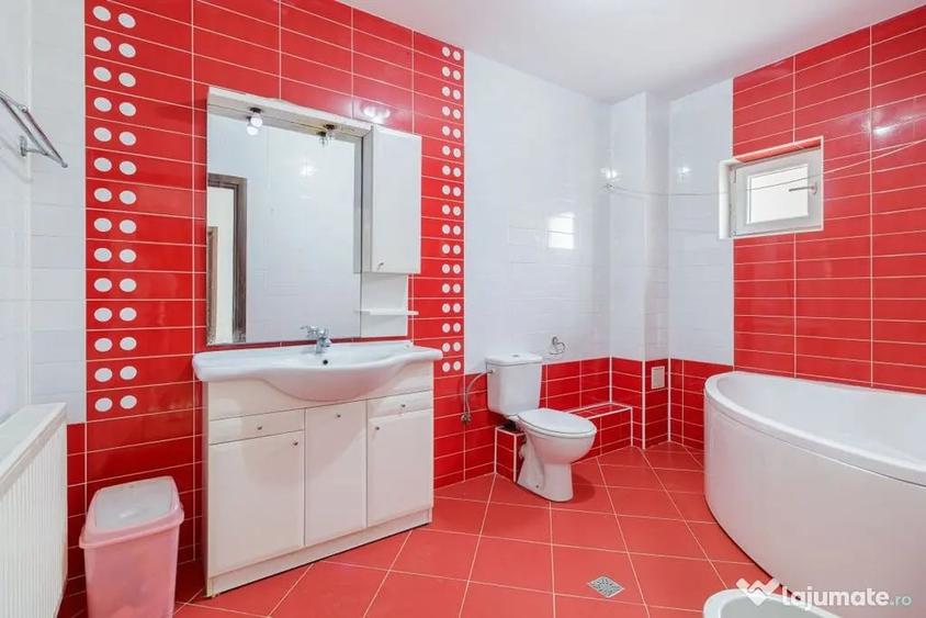Casă cu 4 camere cu Teren 243 Mp în Central