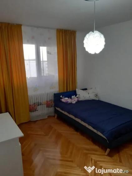 Apartament cu 4 camere decomandat în Grigorescu